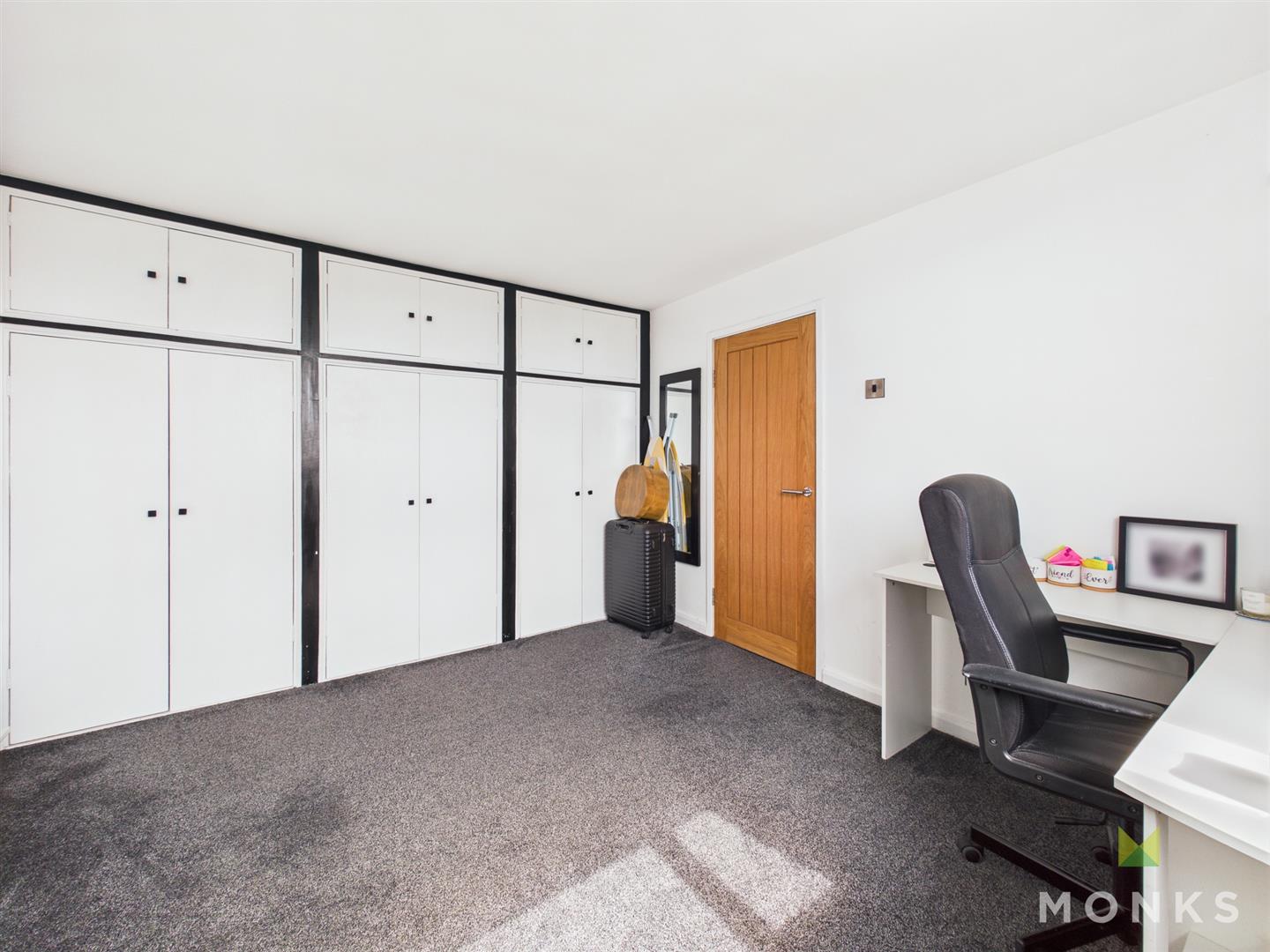 3 Rosehill Close, Oswestry, SY11 4DY SSTC